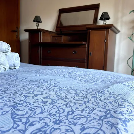 Autentica Dell'isola-casama Tra Mari E Monti سينيسكولا