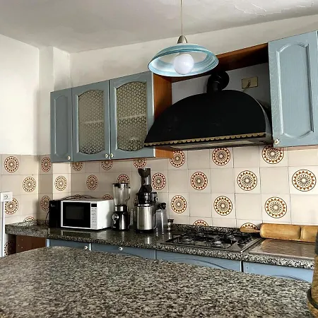 Autentica Dell'isola-casama Tra Mari E Monti Appartement
